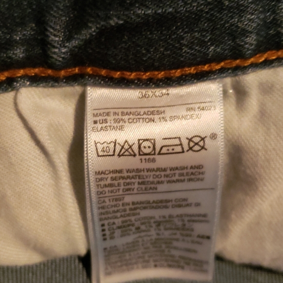 Old Navy Straight Leg Jeans - Picture 3 of 3